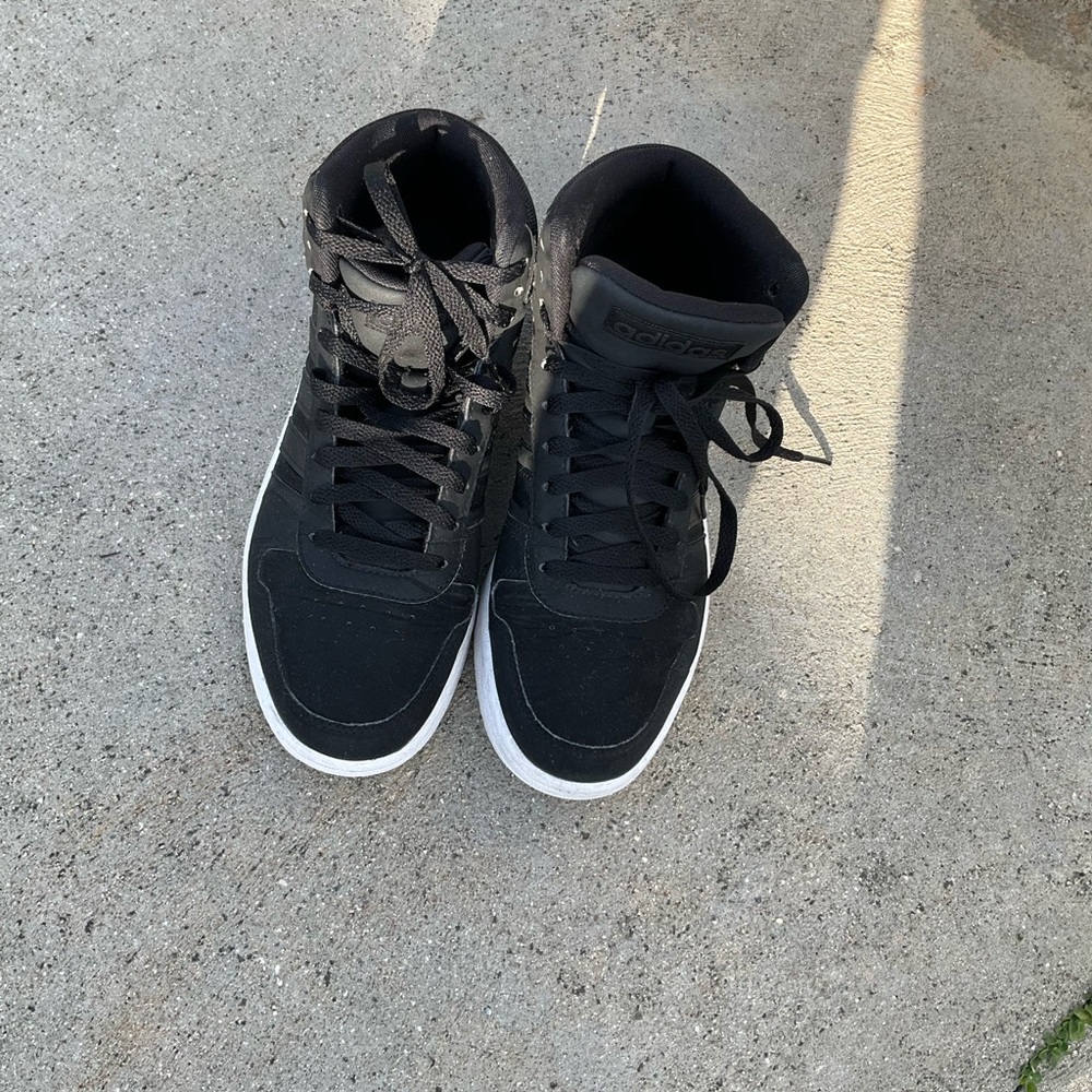 Adidas Men's Black and White Sneakers